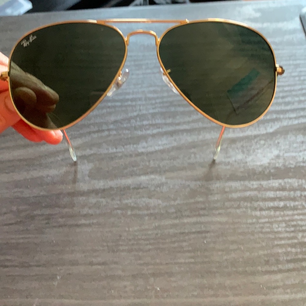 RayBan classic aviator gold frame sunglasses
